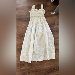 Gap x dôen eyelet midi size small. Worn once, dry cleaned once